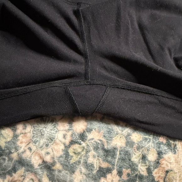 Lululemon Athletica Jet Black Leggings - Picture 3 of 3